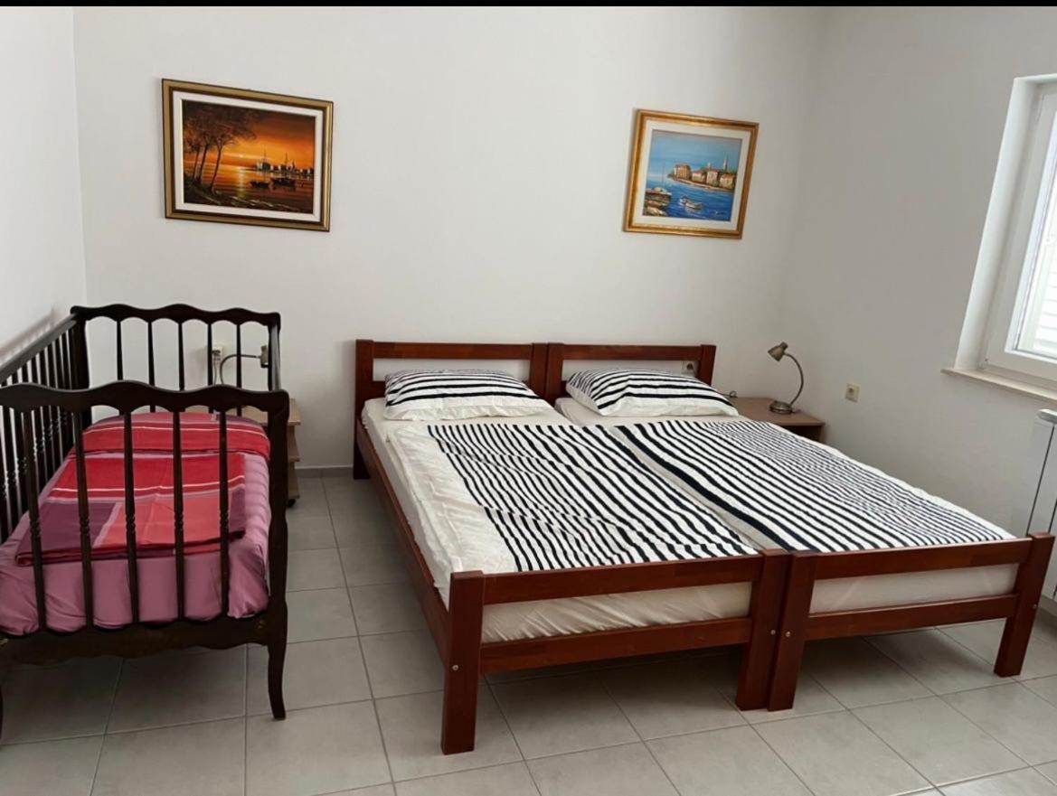 Apartments Lili Senj  Bagian luar foto