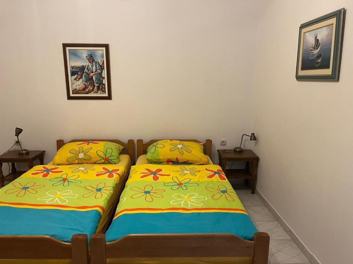 Apartments Lili Senj  Bagian luar foto