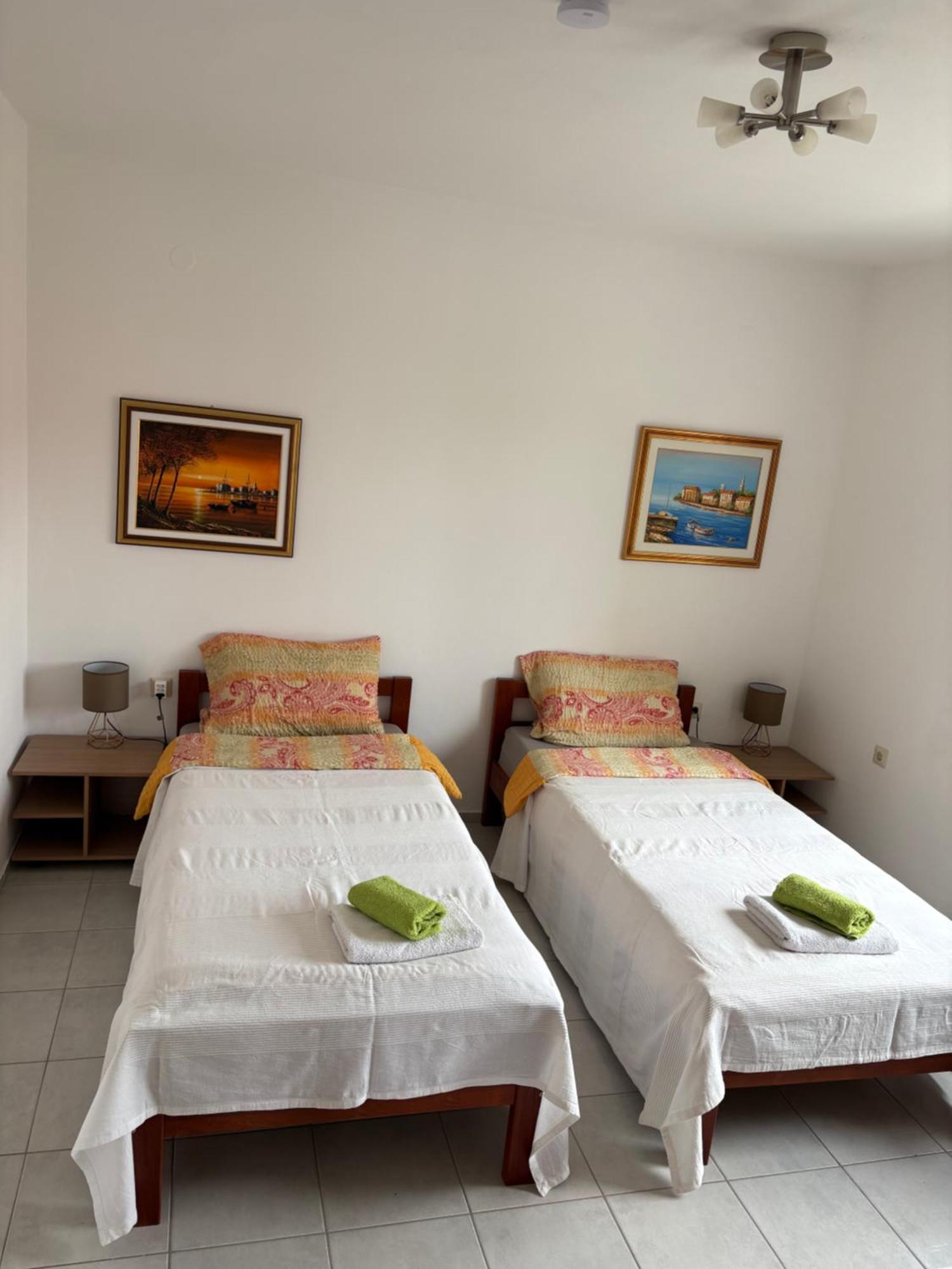 Apartments Lili Senj  Bagian luar foto